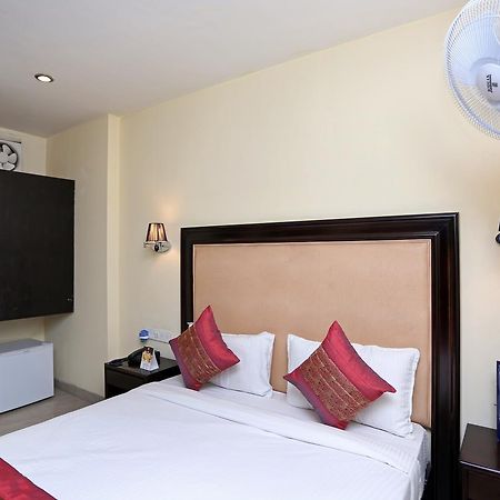 Oyo 714 Hotel De Plaza New Delhi Bagian luar foto
