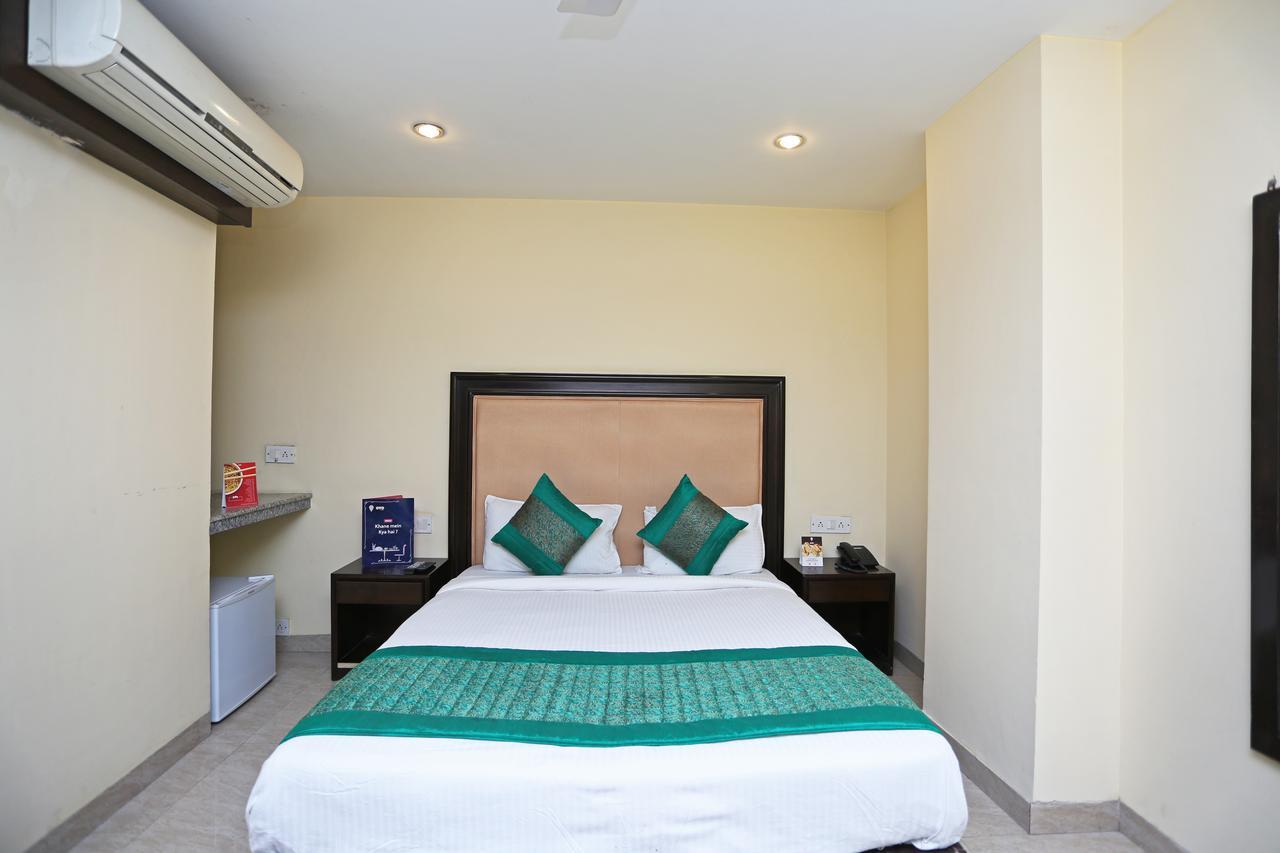 Oyo 714 Hotel De Plaza New Delhi Bagian luar foto