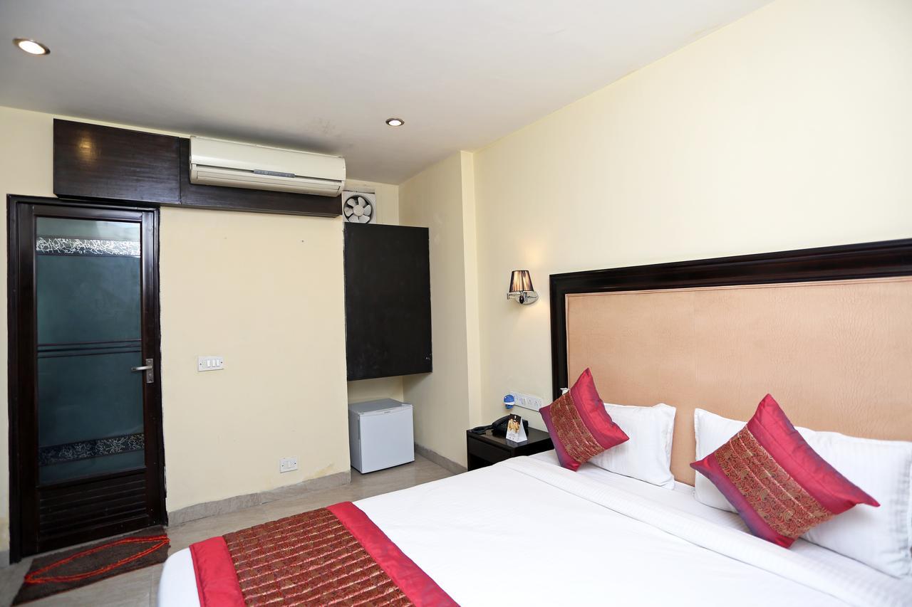 Oyo 714 Hotel De Plaza New Delhi Bagian luar foto